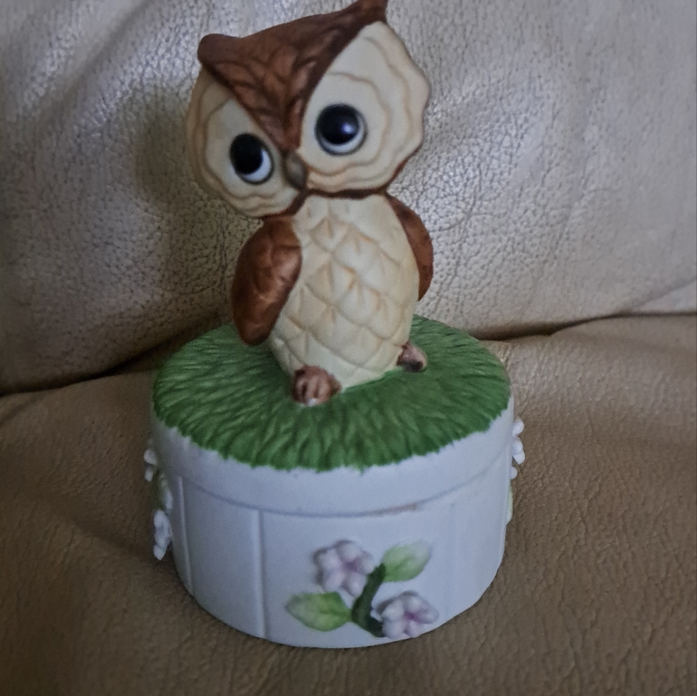 Lefton vintage owl and baby music and trinketbox candle.